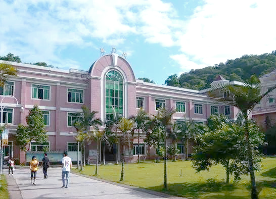 廣州涉外學院南校區(qū)<font color='red'>機房</font>